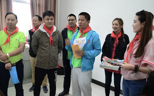 “六一微心愿，愛心暖童心”湘江電纜攜手村長李銳愛心傳遞 點亮未來