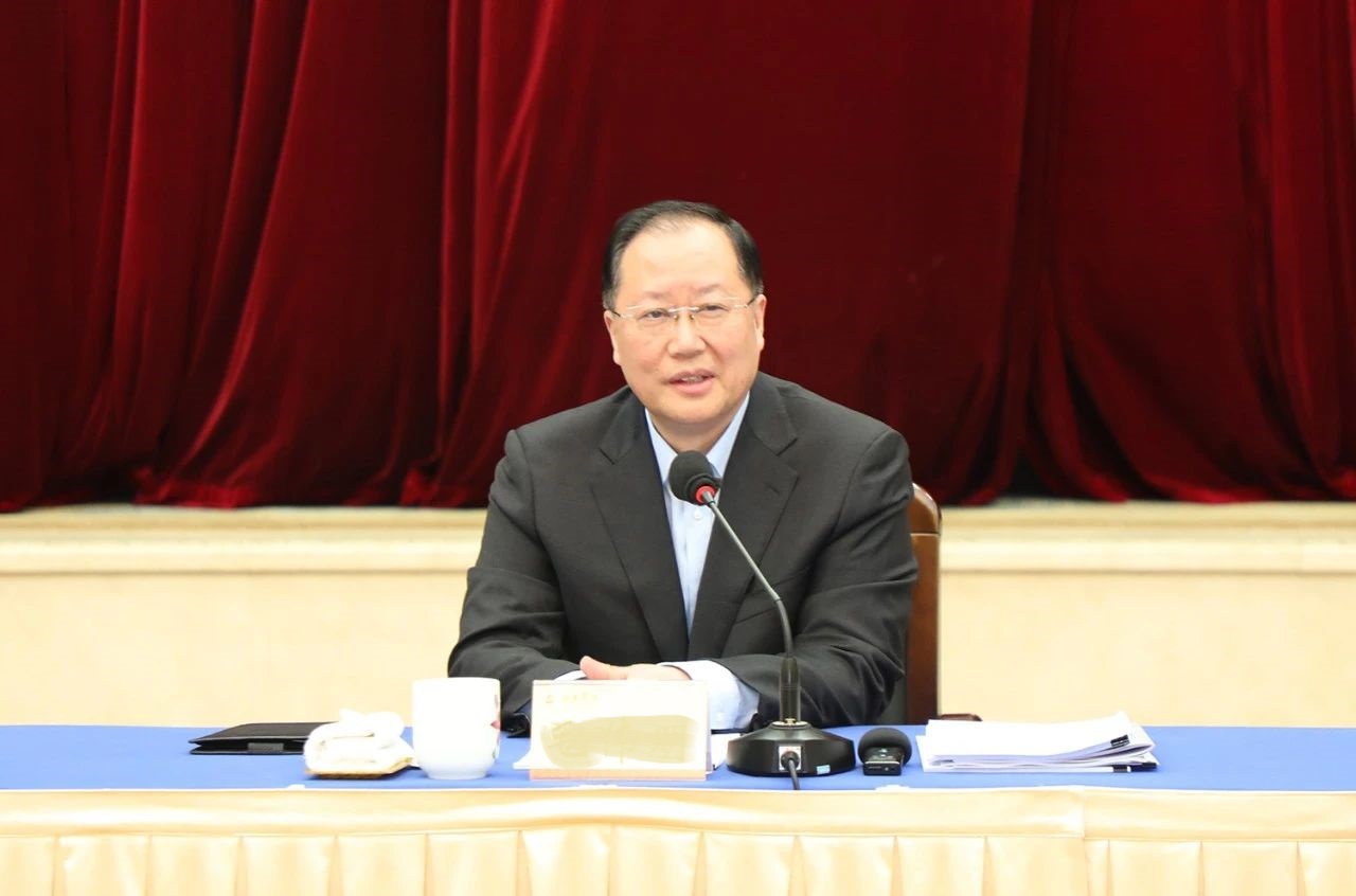 毛偉明省長出席全省民營企業(yè)家座談會，湘江電纜董事長侯少斌應(yīng)邀參加