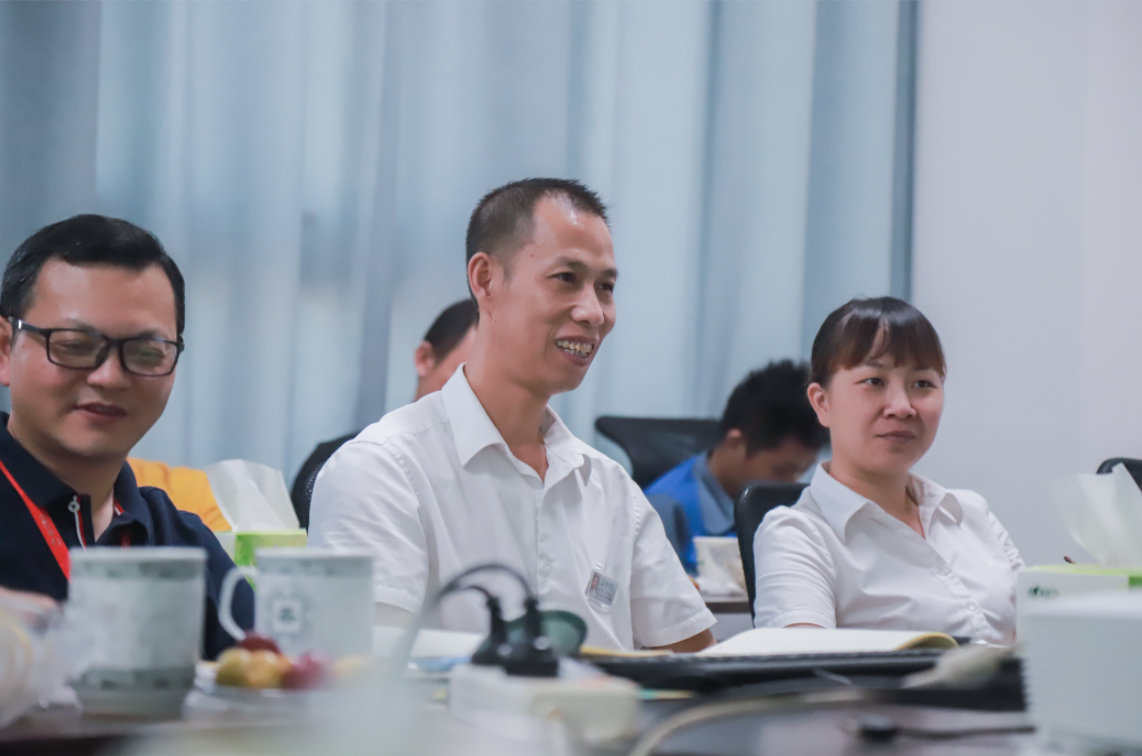 情滿中秋，共話未來(lái)。湘江電纜工會(huì)舉行中秋茶話會(huì)